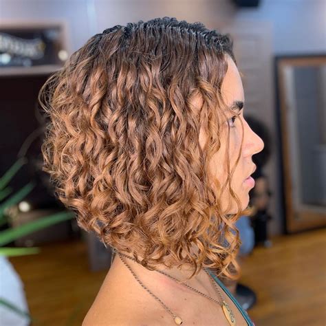 corte chanel de bico cabelo ondulado